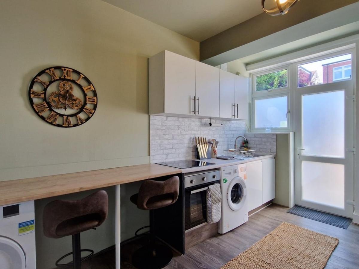 Citystay Garden Modern 1 Bed Flat Golders Nw11 * Londra
